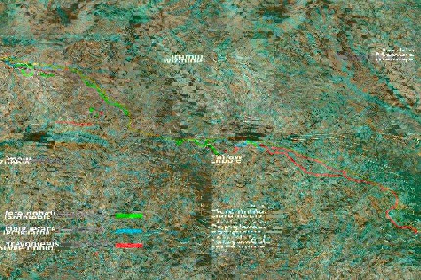 Satellite image showing the border of Zimbabwe and Mozambique, highlighting surveyed and cleared minefields